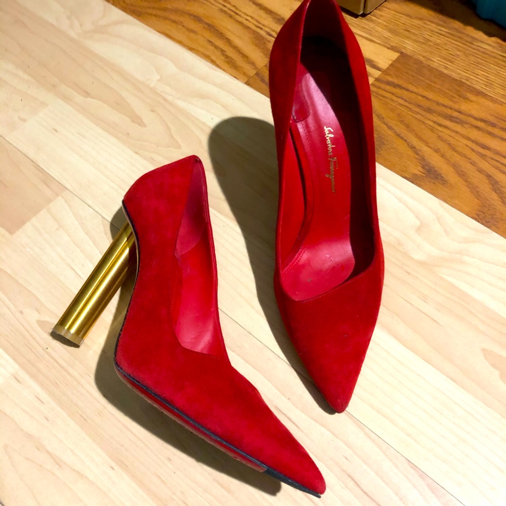 ✨Salvatore Ferragamo Red Suede Heels✨